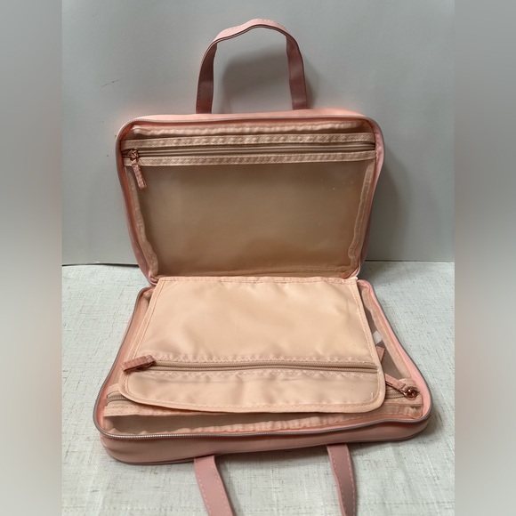 Kestrel Pink Travel Bag - Picture 7 of 9